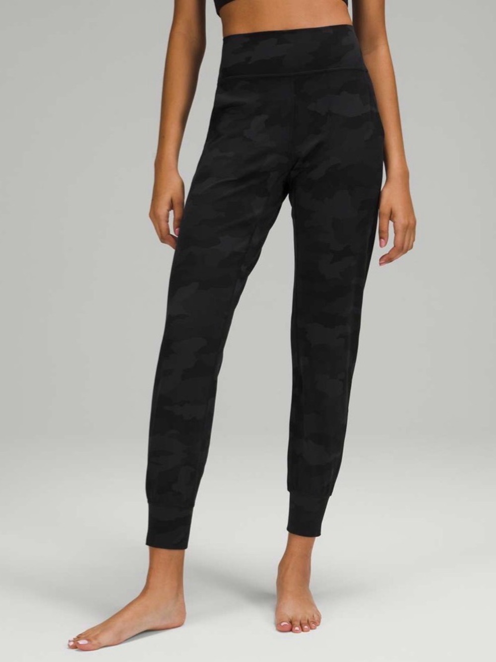 Lululemon Align Jogger 28"
Heritage 365 Camo Deep Coal Multi